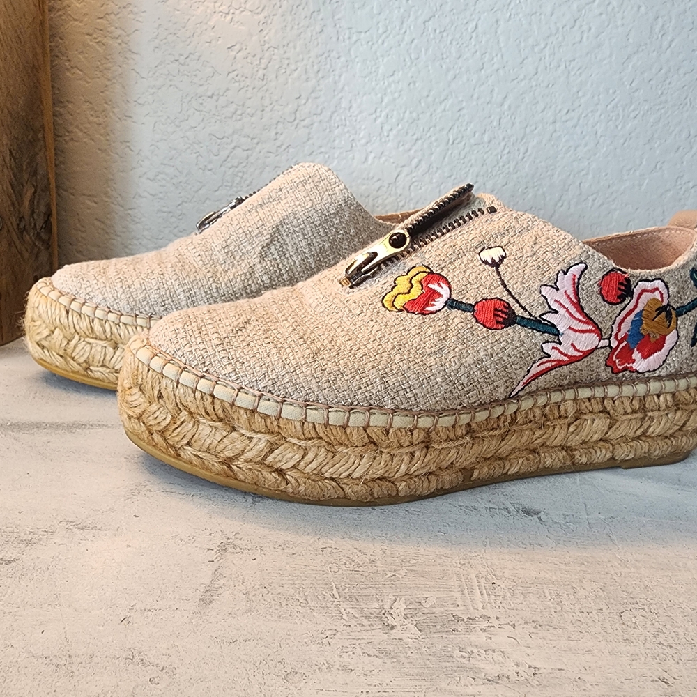 Eric Michael Beige Embroidered Platform Espadrille Slip-Ons